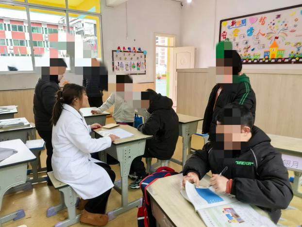 医教同心 爱润童心  ——酉阳县人民医院走进特殊教育学校开展爱心康复服务